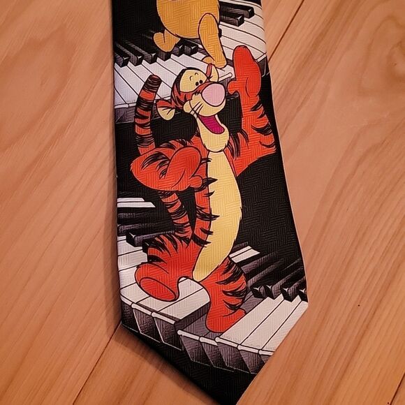 DISNEY WINNIE-THE-POOH, TIGGER AND EYEORE PIANO BLACK TIE - Picture 2 of 6